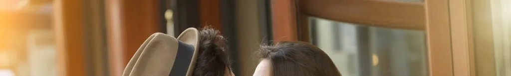 ¿Es el momento de besarse o no? ¡Una señal! ¡Necesito una señal!